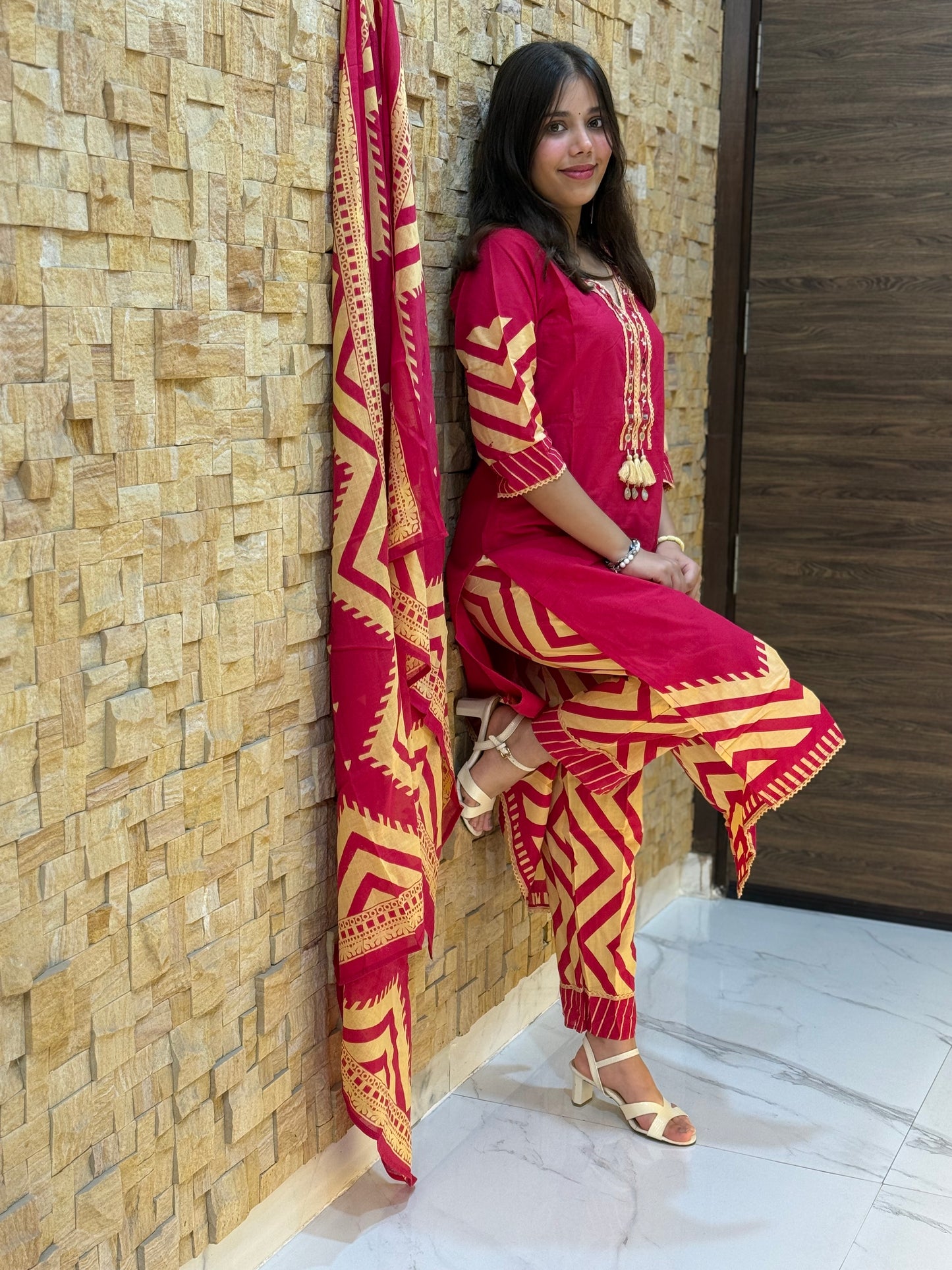 Rani Pink Digital Print Cotton Suit Set