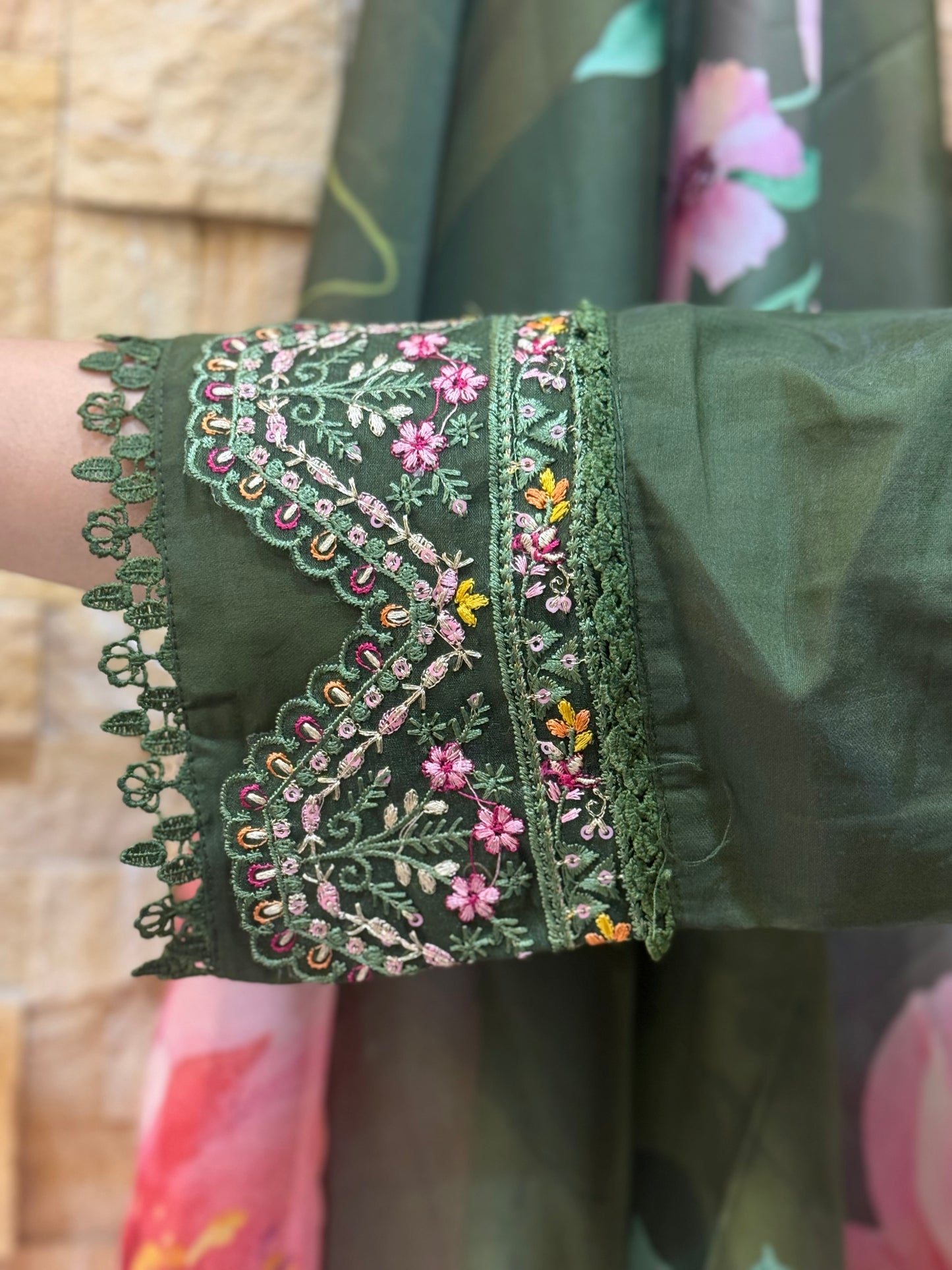 Mehndi Green Pure Silk With Organza Dupatta Suit Set