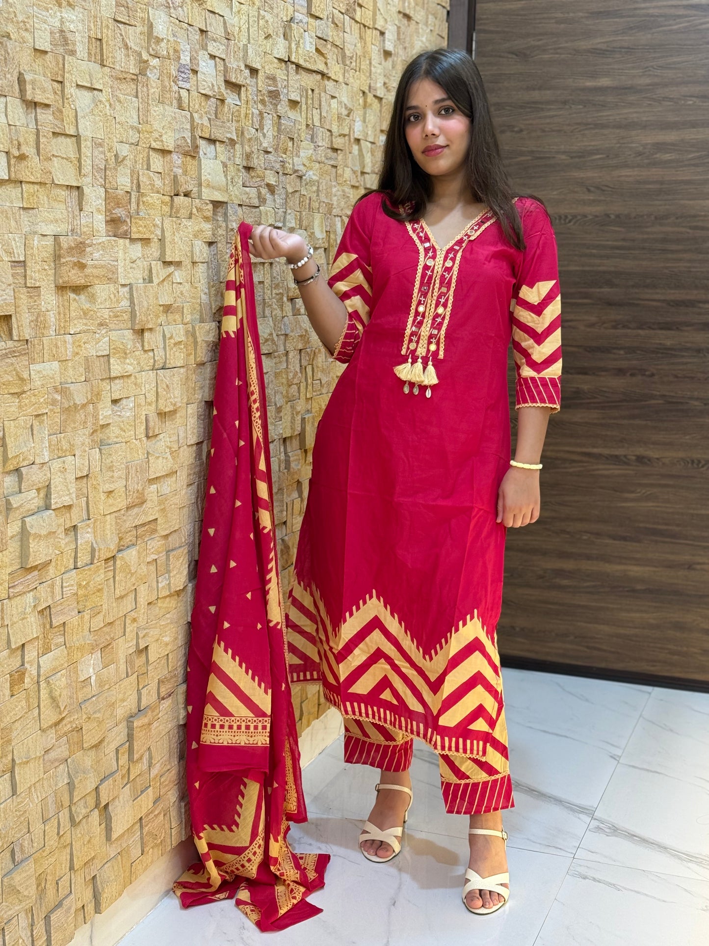 Rani Pink Digital Print Cotton Suit Set