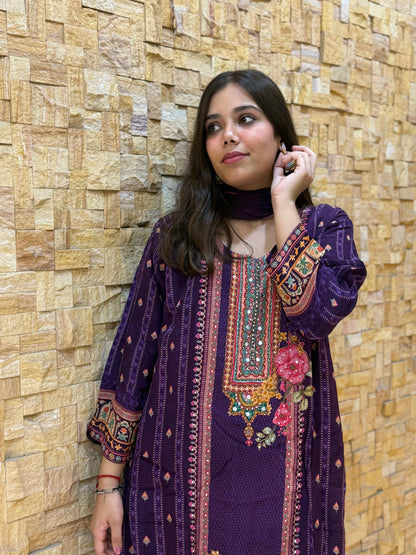 Jamuni Pure Crape Pakistani Style Suit Set